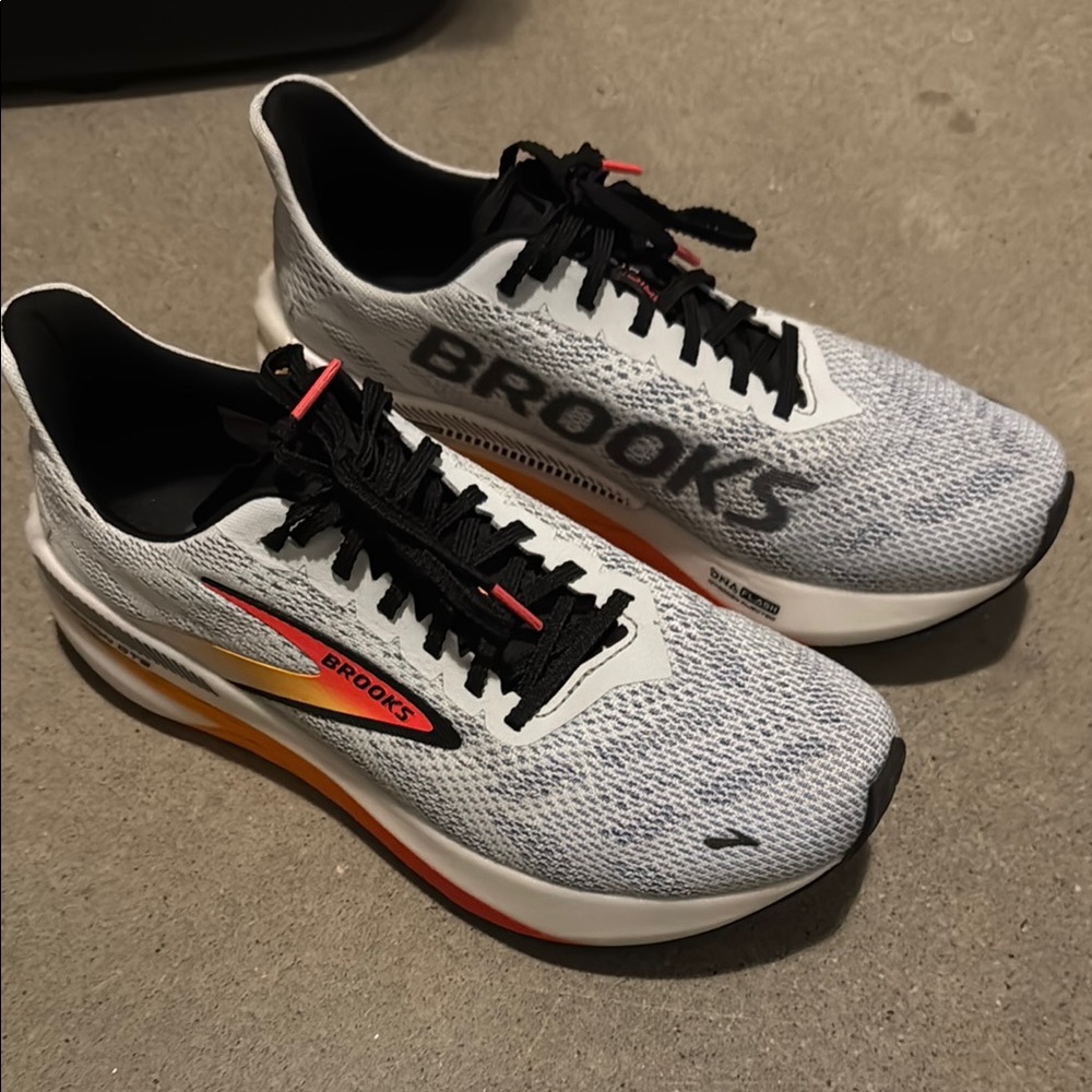 Women’s Brooks Hyperion GTS Stability/Race Shoe